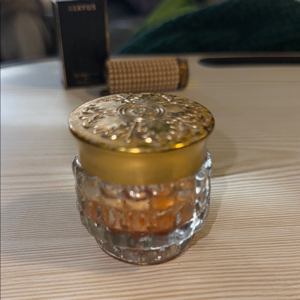 Vintage Houbigant Chantilly Cream Perfume Crystal Bottle Vanity Jar
